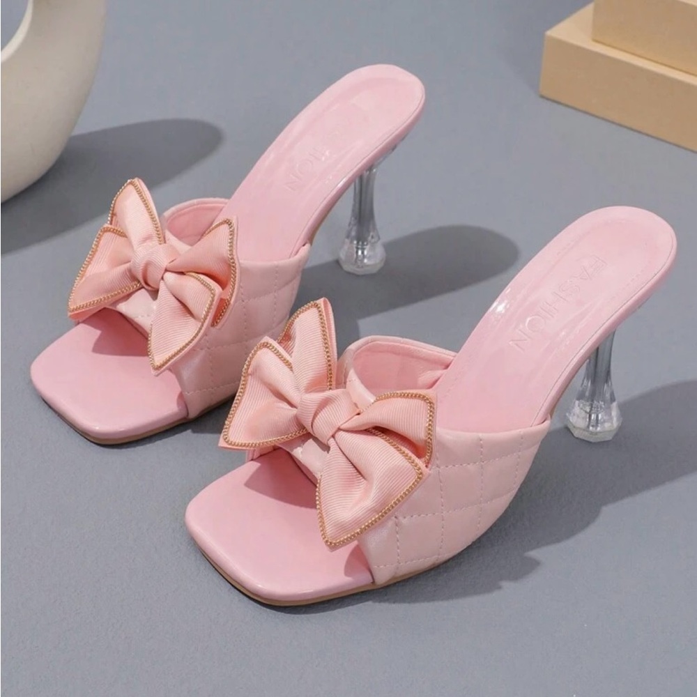 Pink
Bow Decor Slip-On
Transparent Crystal Thin High-Heeled Sandals